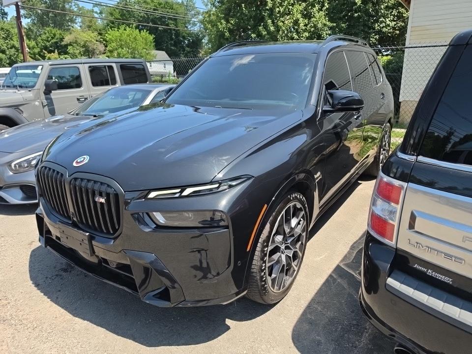 2023 BMW X7 M60i AWD
