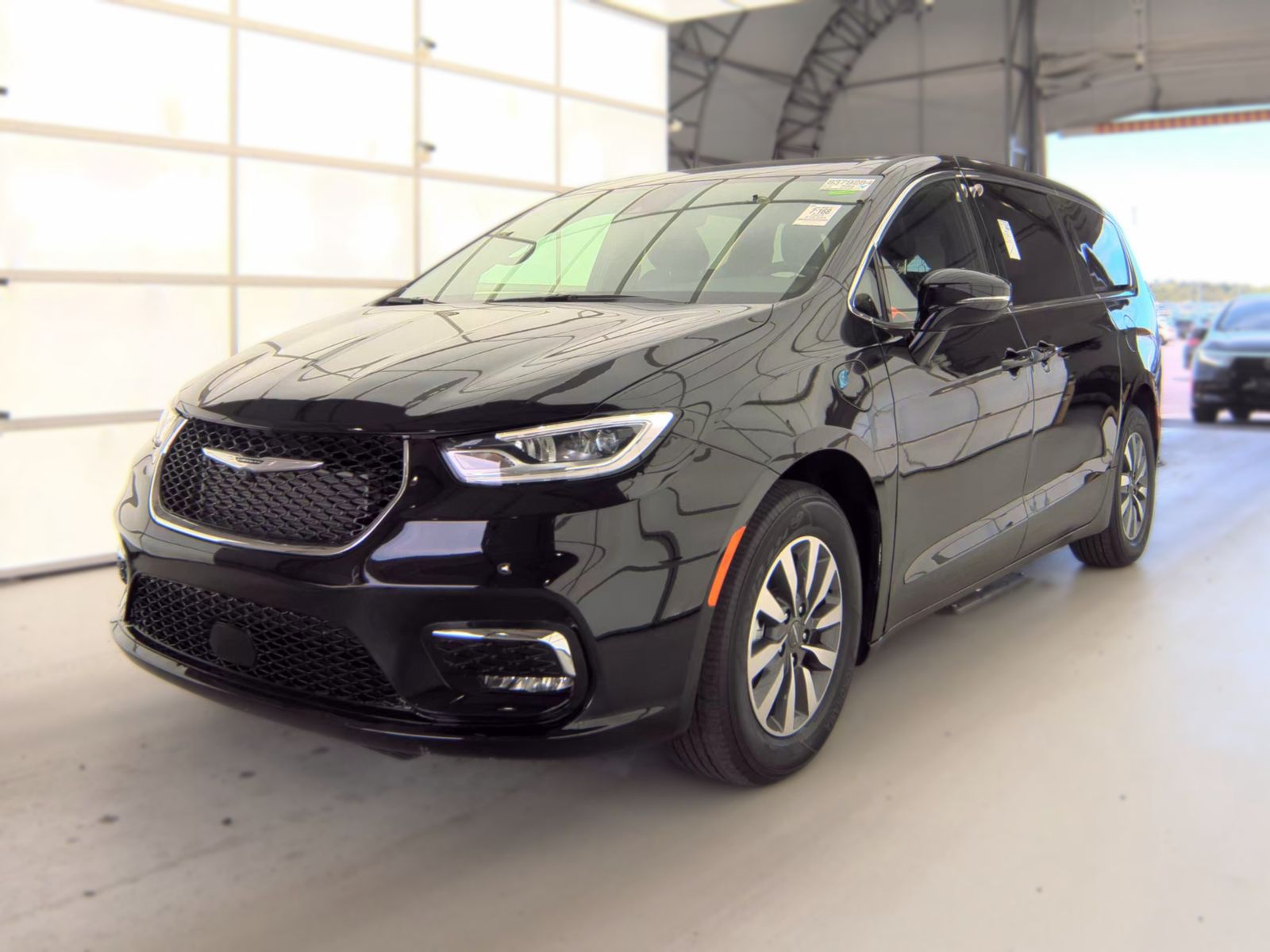 2025 Chrysler Pacifica Hybrid Select FWD