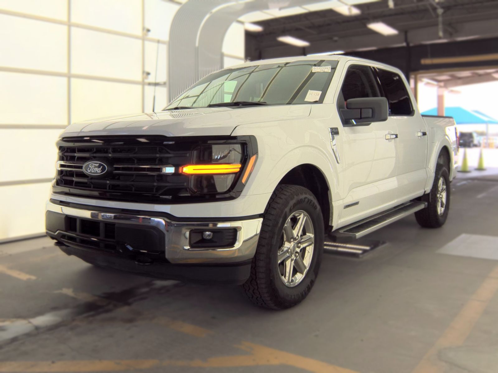 2025 Ford F-150 Hybrid XLT AWD
