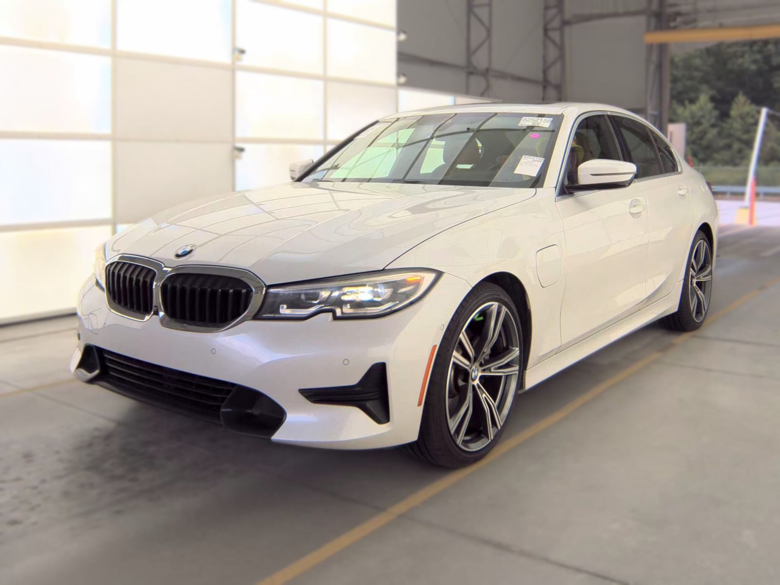 2021 BMW 3 Series 330e RWD