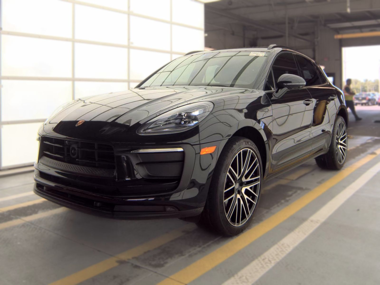 2022 Porsche Macan Base AWD