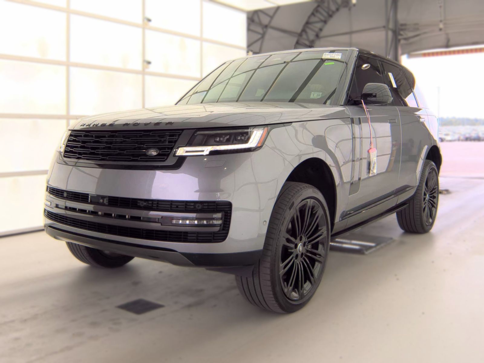 2025 Land Rover Range Rover SE AWD