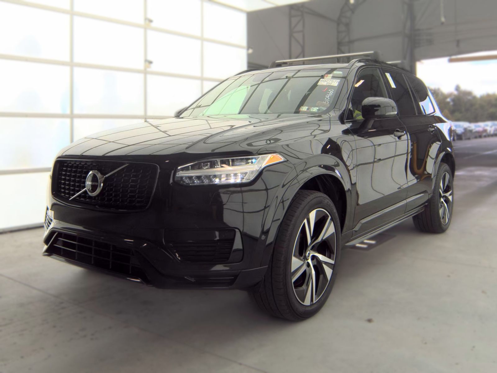 2022 Volvo XC90 Recharge T8 R-Design AWD