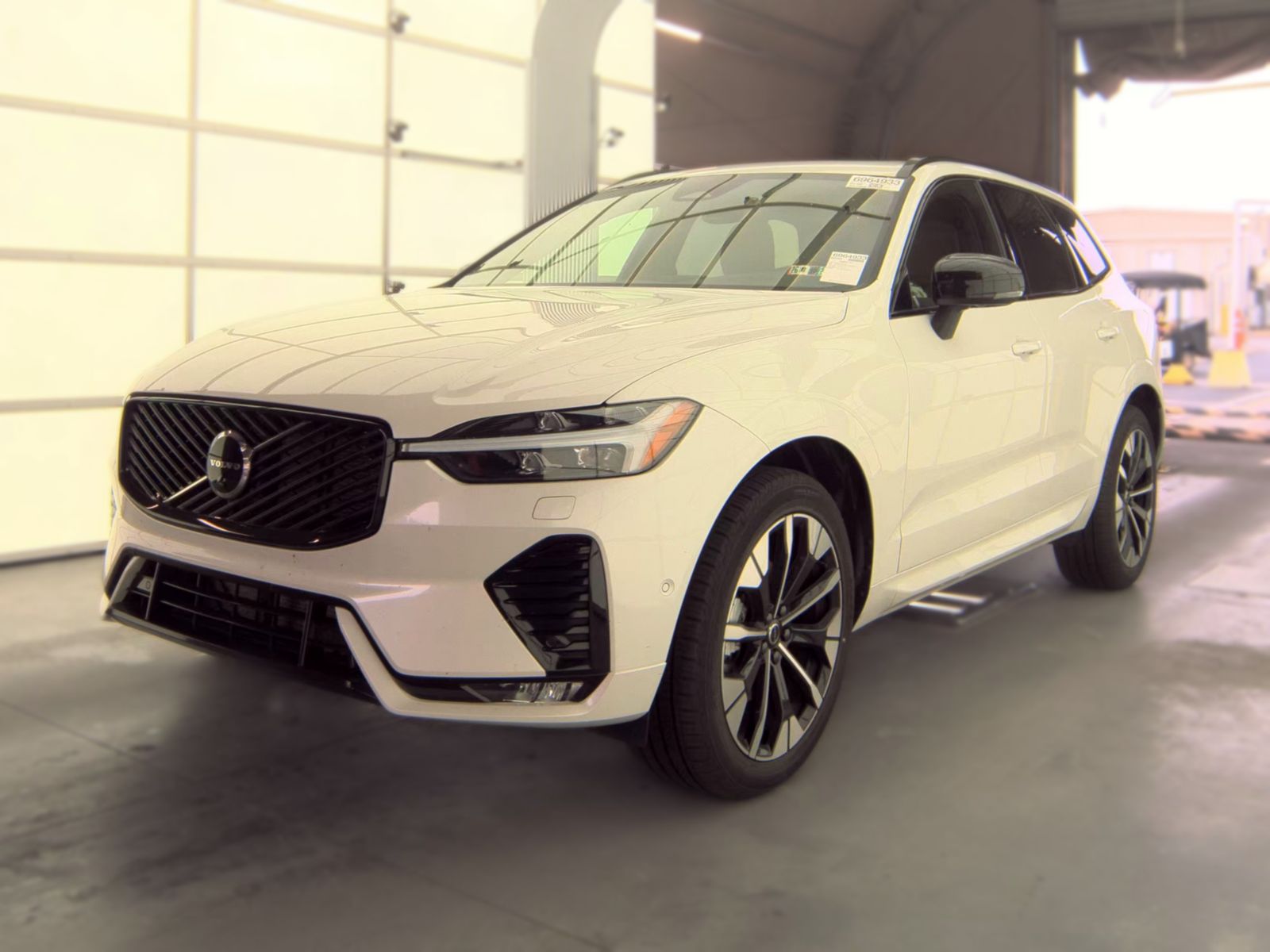 2026 Volvo XC60 B5 Plus FWD