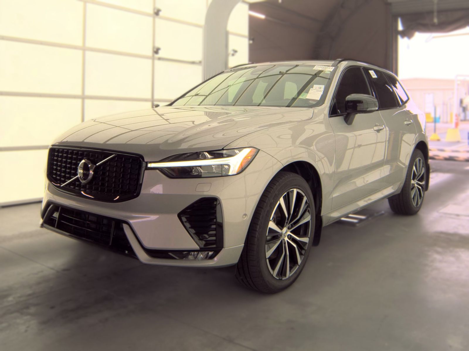 2024 Volvo XC60 B5 Plus AWD