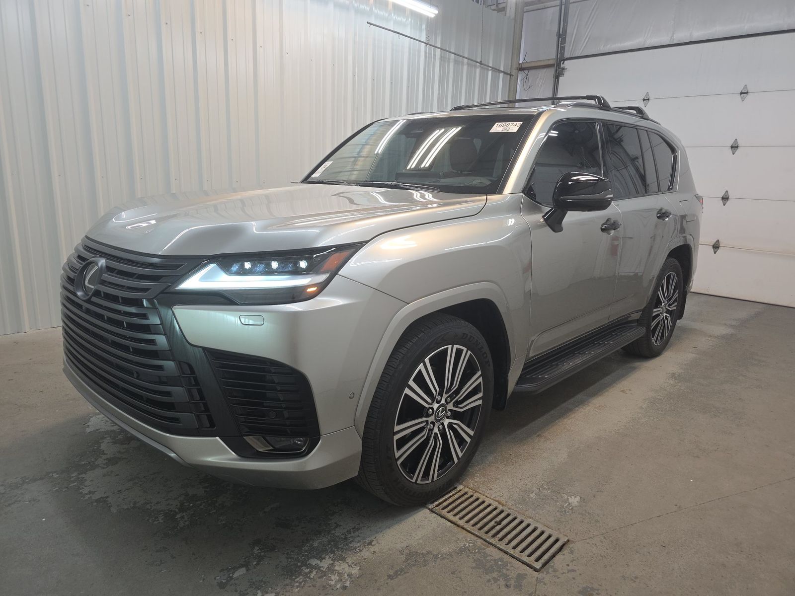 2025 Lexus LX LX 700h Luxury AWD