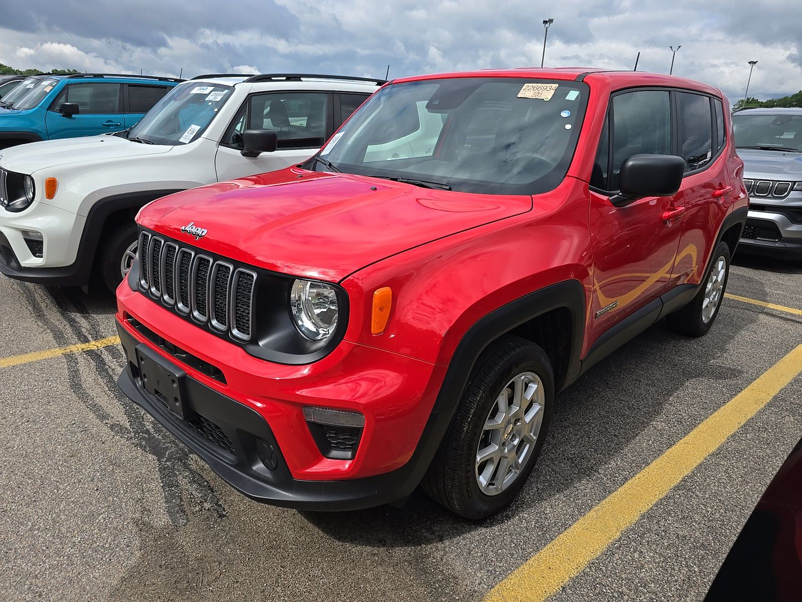 2023 Jeep Renegade Latitude AWD