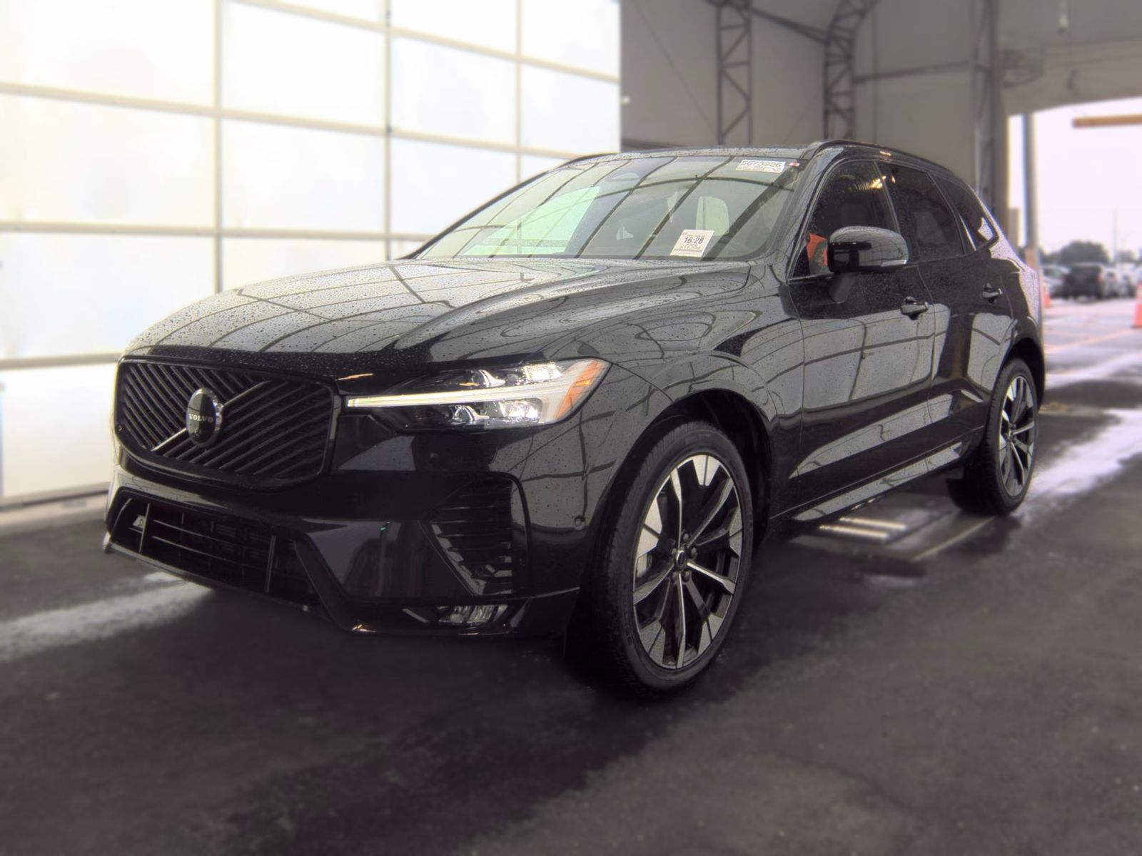 2026 Volvo XC60 B5 Plus FWD