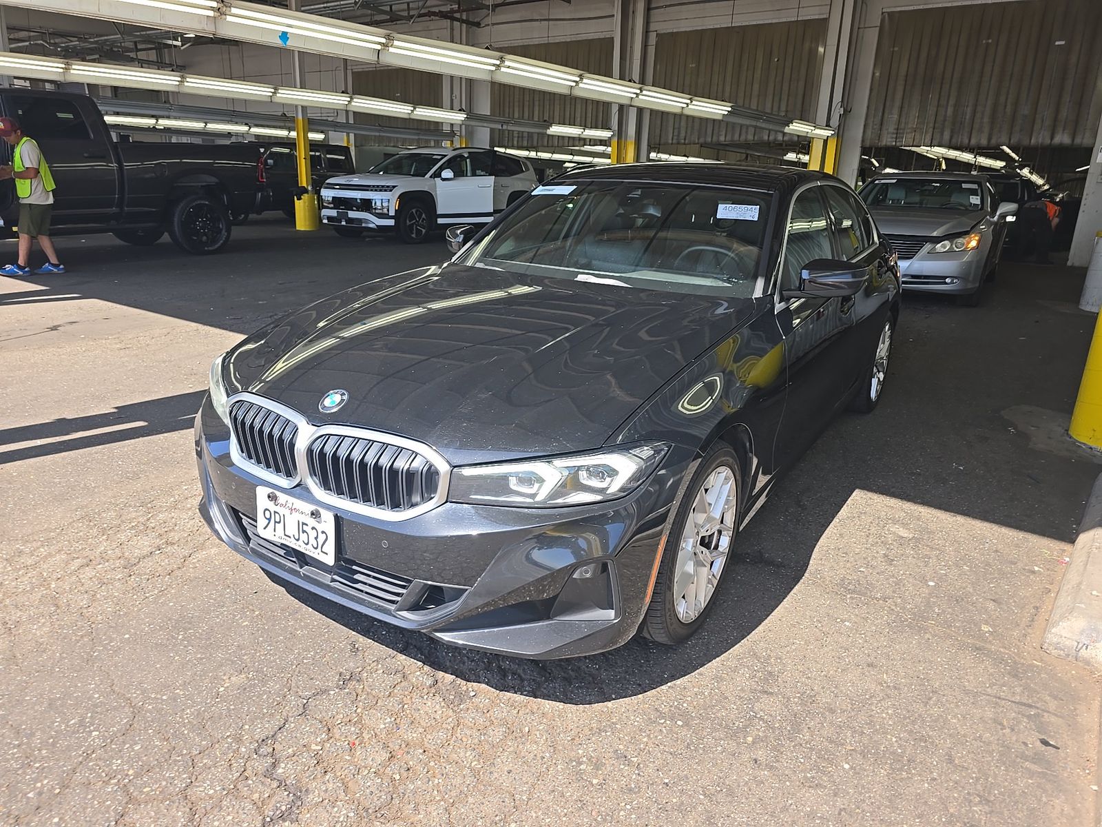2025 BMW 3 Series 330i RWD