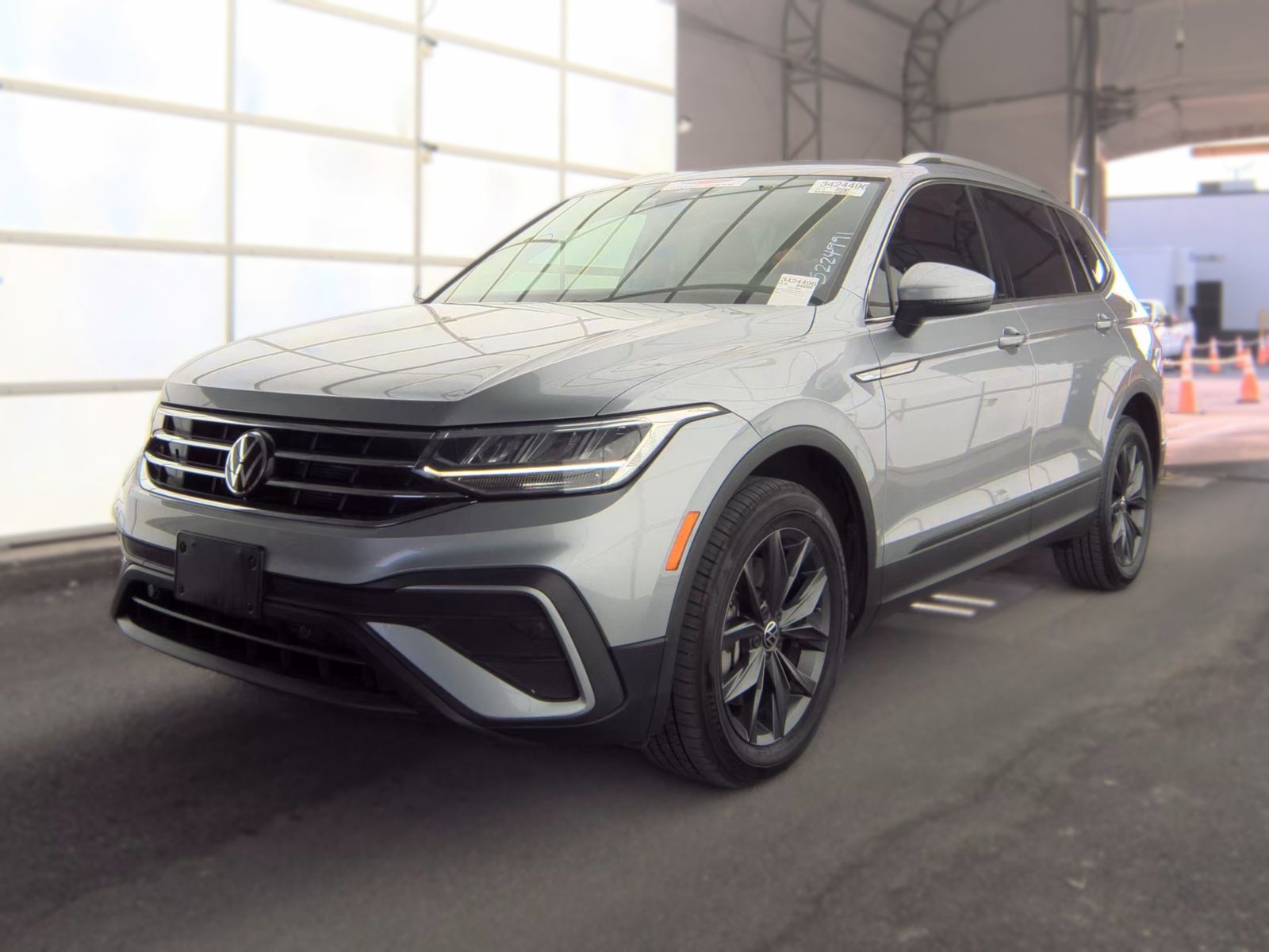 2023 Volkswagen Tiguan 2.0T SE FWD