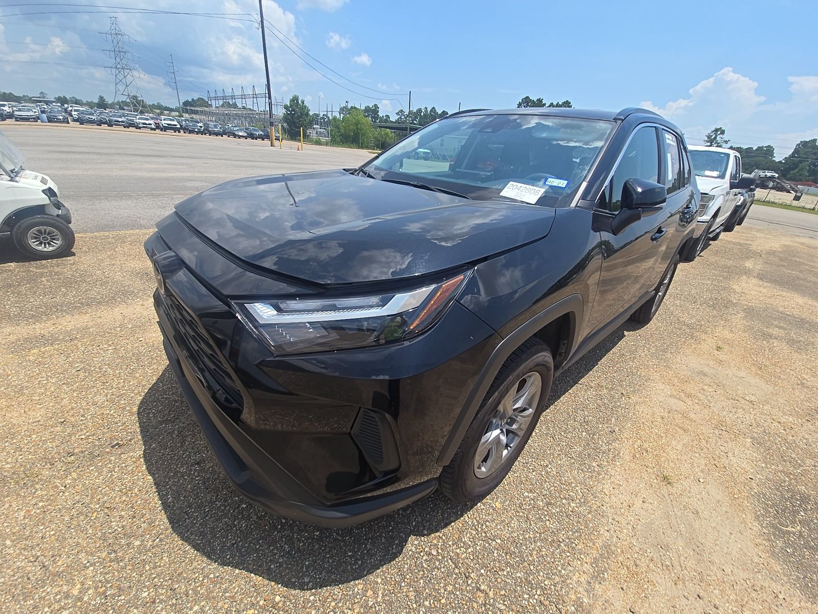 2025 Toyota RAV4 XLE FWD