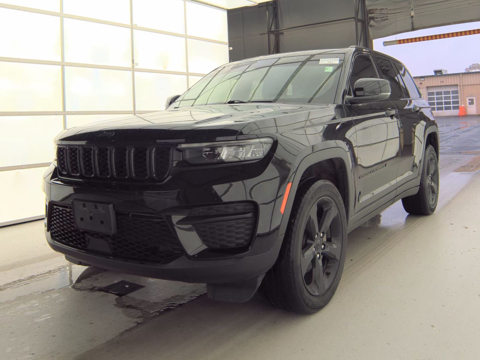 2023 Jeep Grand Cherokee Altitude AWD