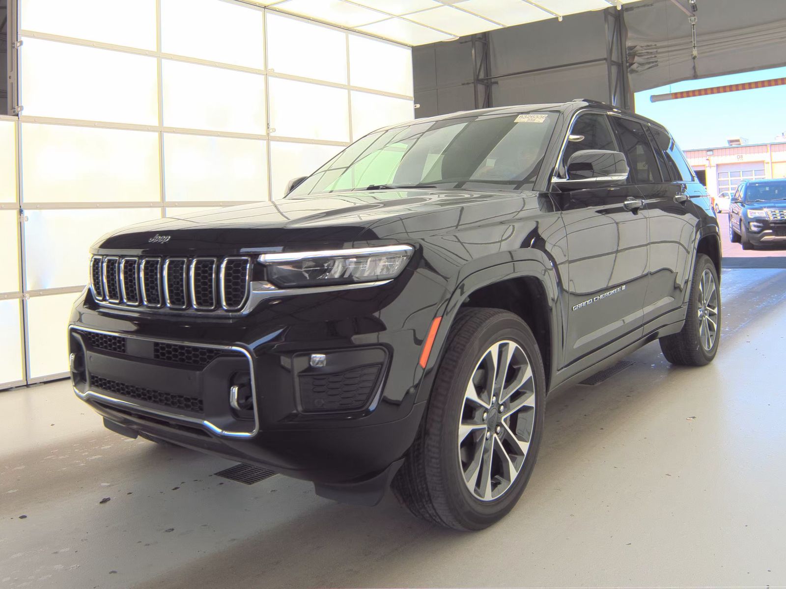 2023 Jeep Grand Cherokee Overland AWD