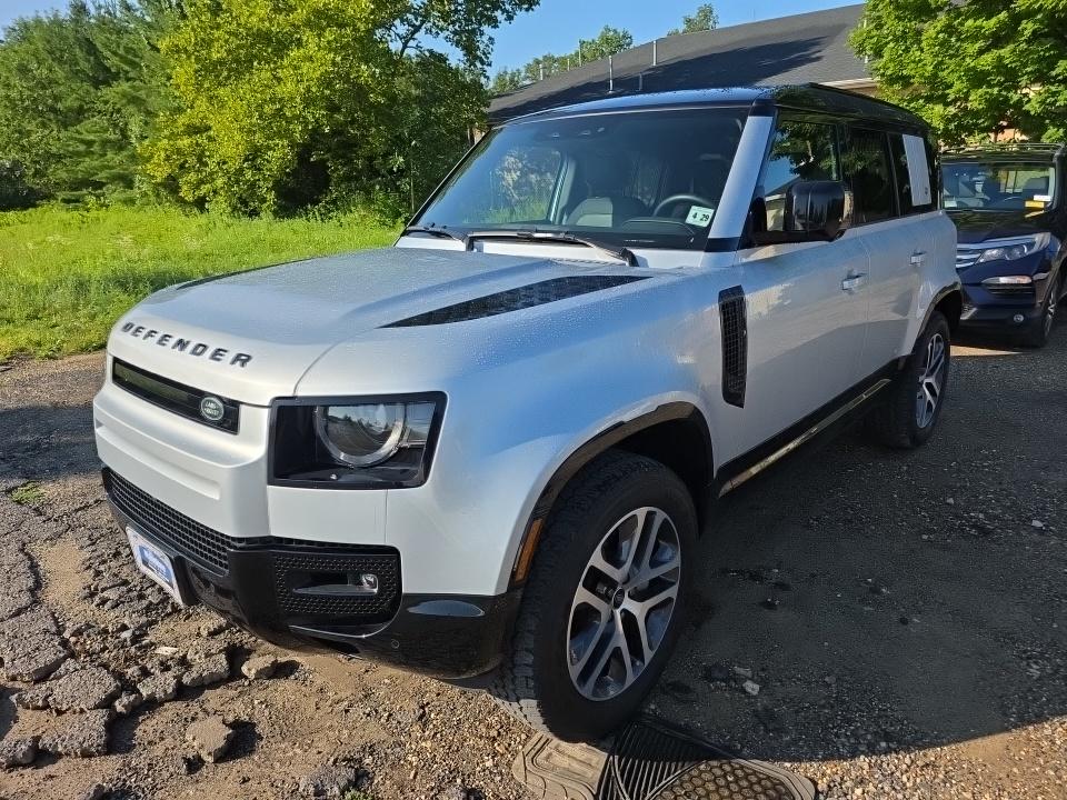 2024 Land Rover Defender 110 X-Dynamic SE AWD