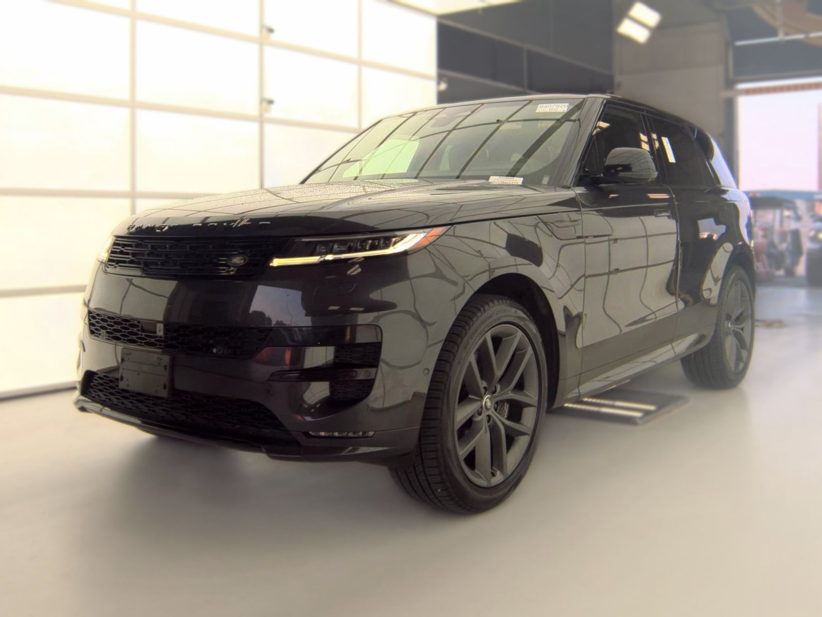 2024 Land Rover Range Rover Sport Dynamic SE FWD