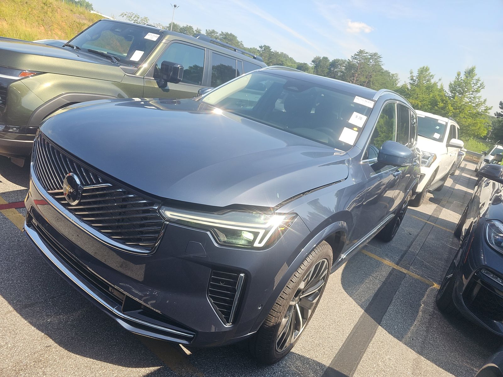 2025 Volvo XC90 B5 Plus FWD