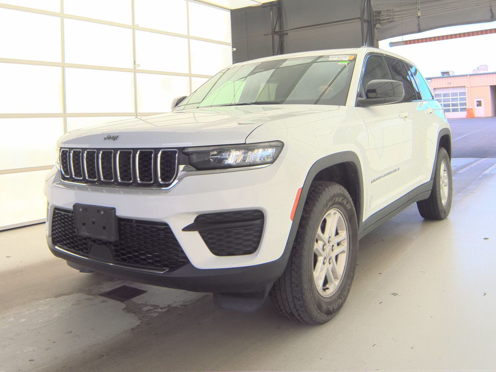 2022 Jeep Grand Cherokee Laredo AWD
