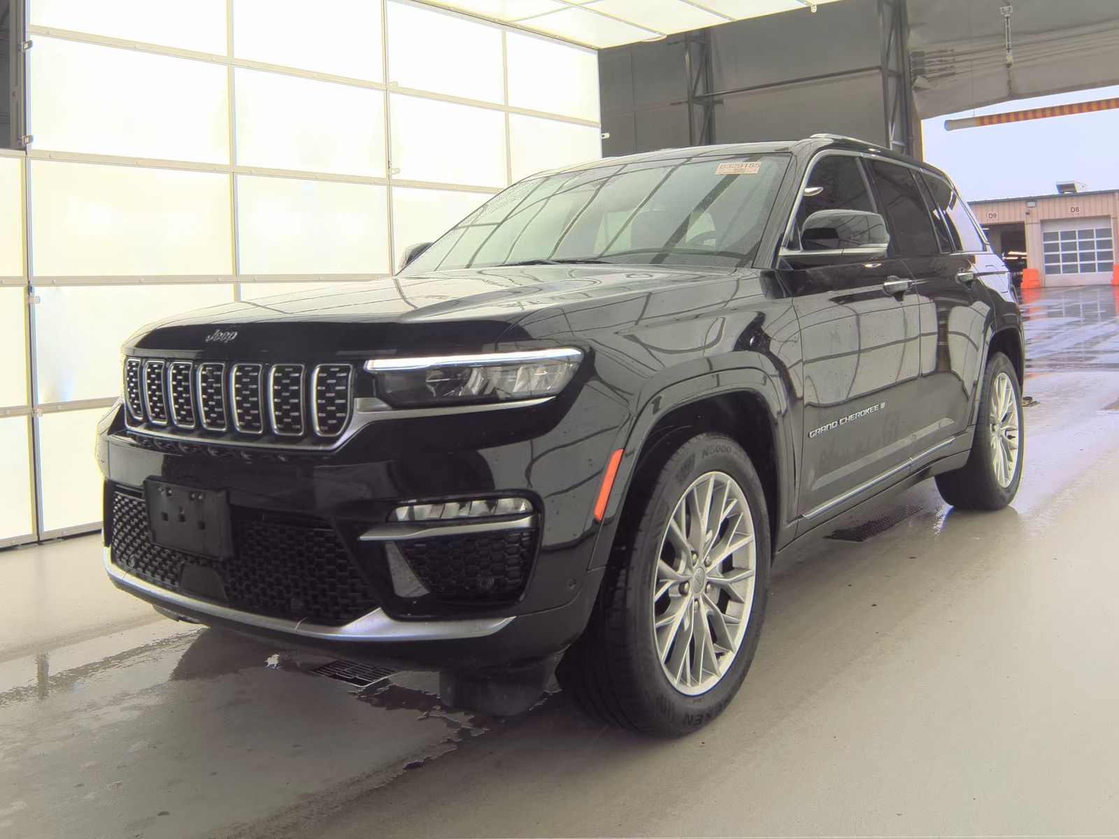 2023 Jeep Grand Cherokee Summit AWD
