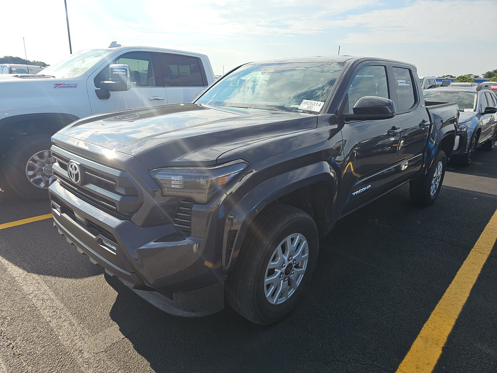 2025 Toyota Tacoma SR5 AWD