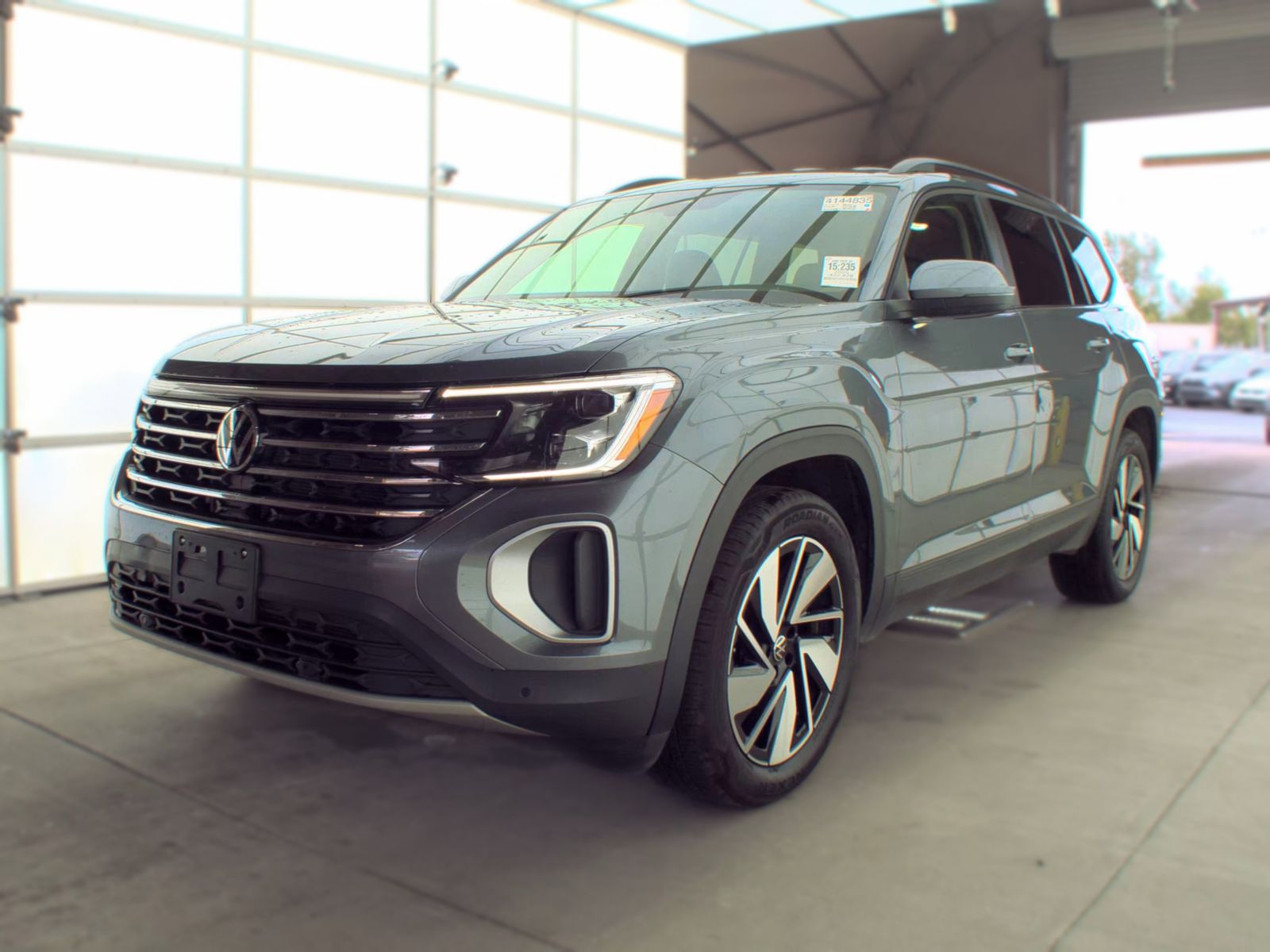 2025 Volkswagen Atlas 2.0T SE FWD