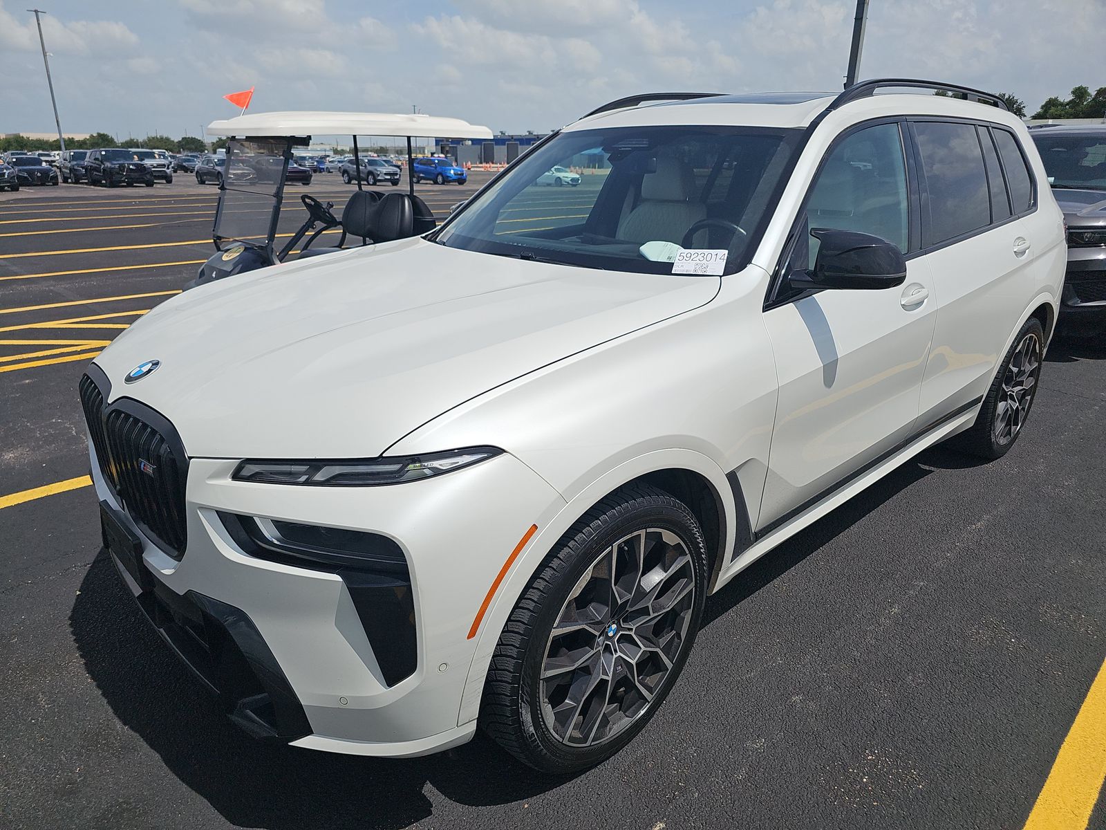 2024 BMW X7 M60i AWD