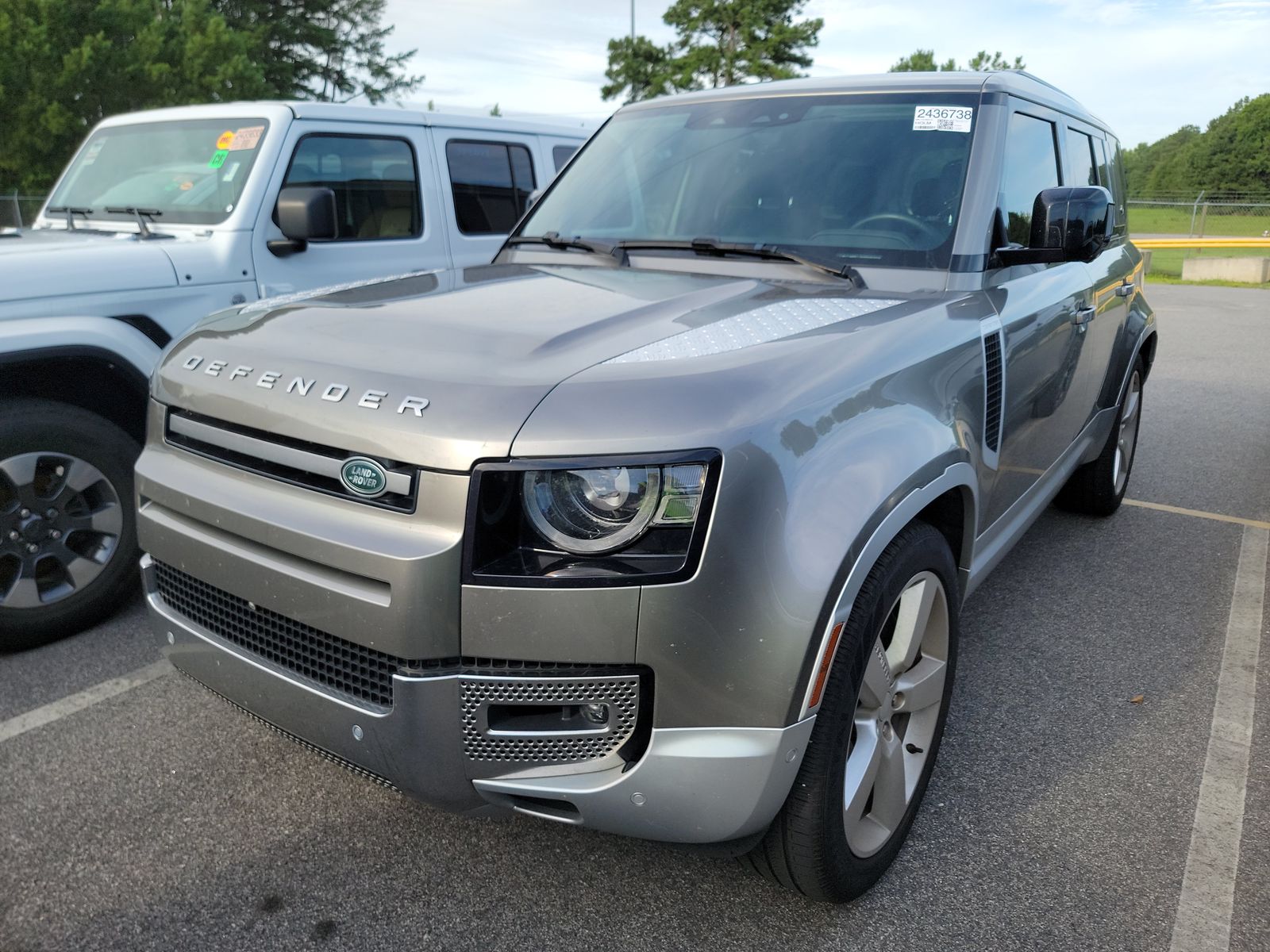 2023 Land Rover Defender 110 SE AWD