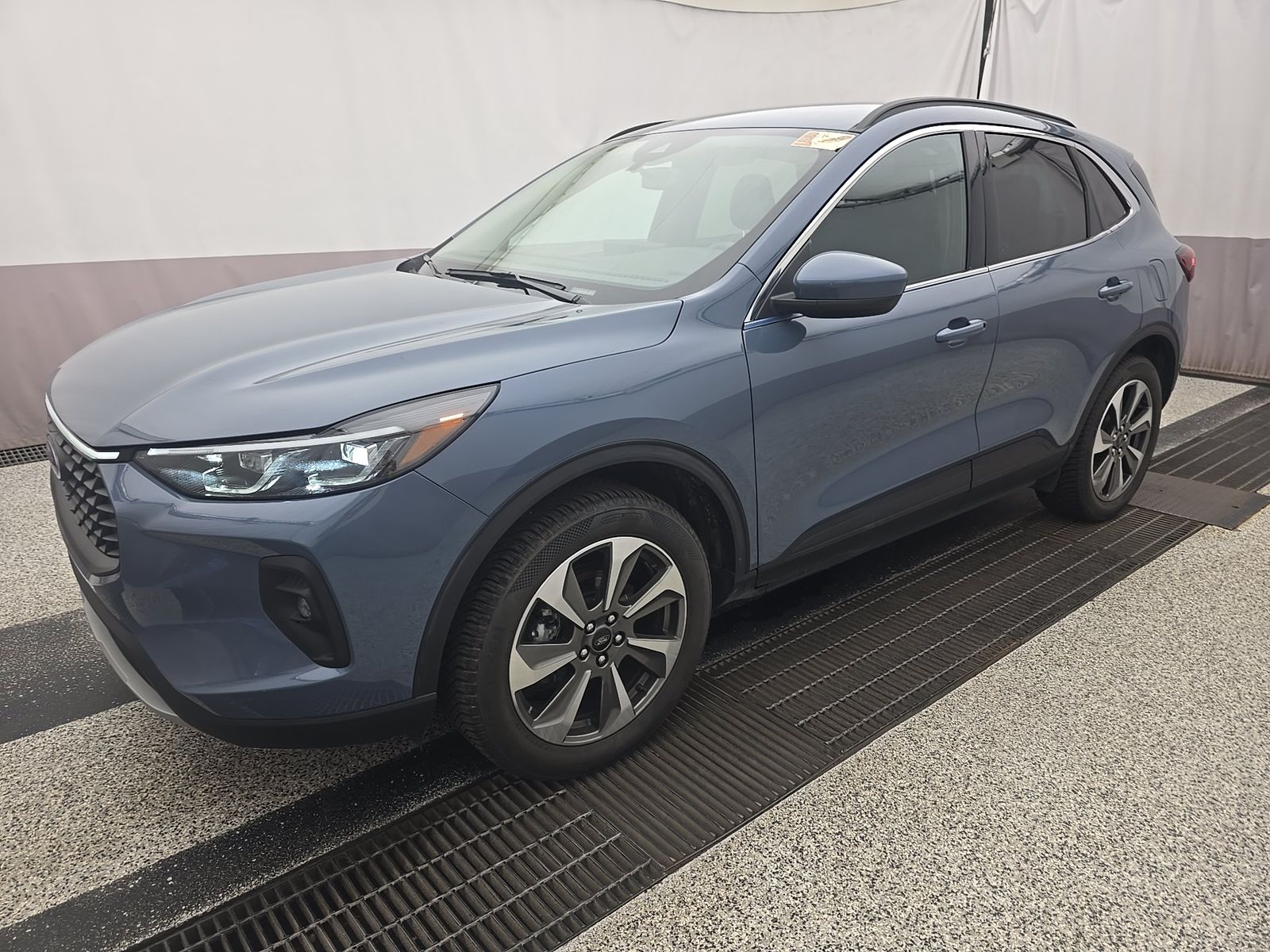 2025 Ford Escape Platinum AWD