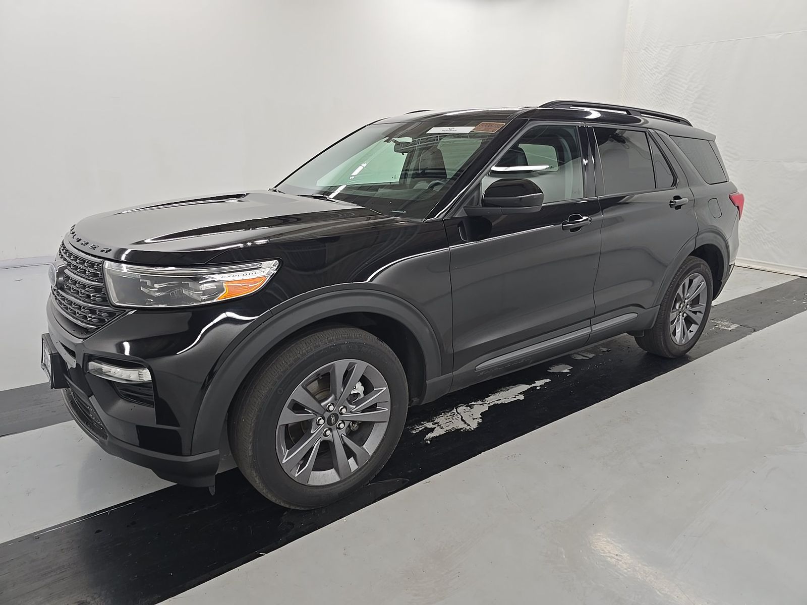 2022 Ford Explorer XLT AWD