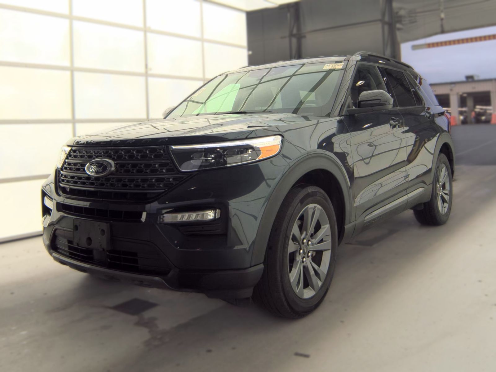 2023 Ford Explorer XLT AWD
