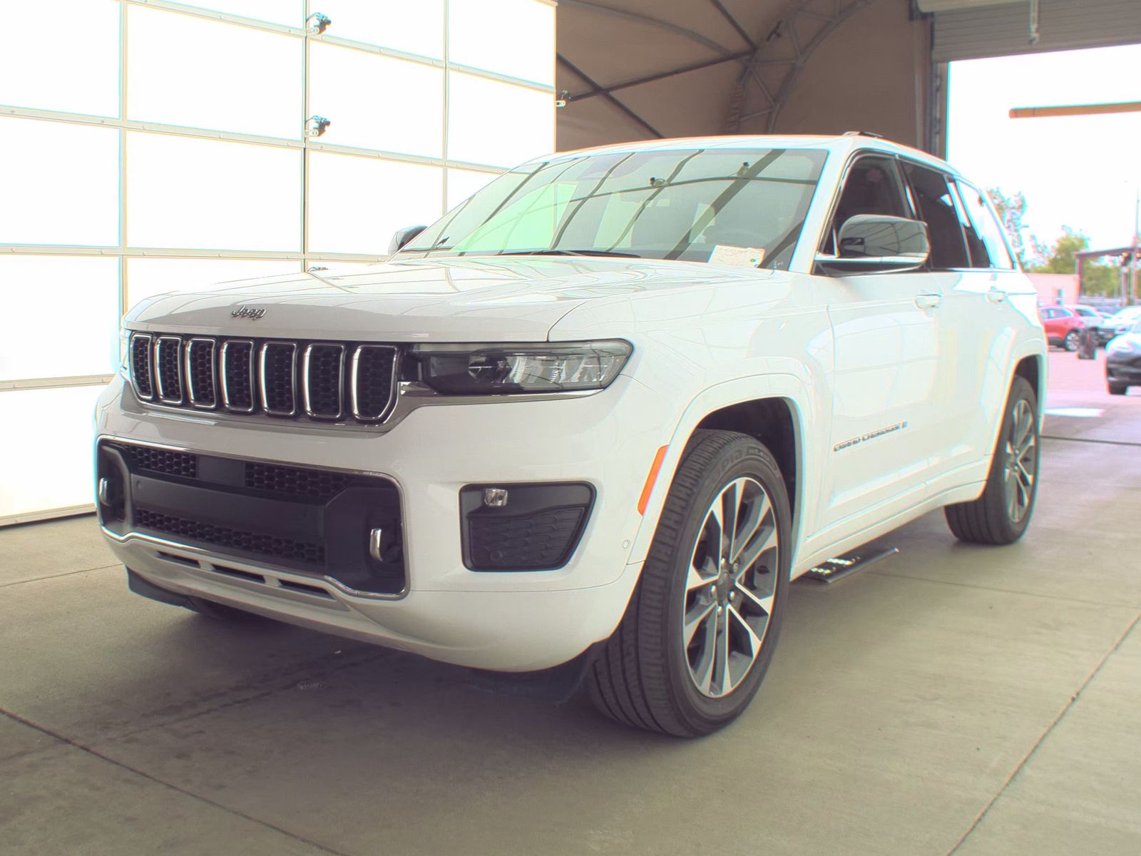 2023 Jeep Grand Cherokee Overland AWD