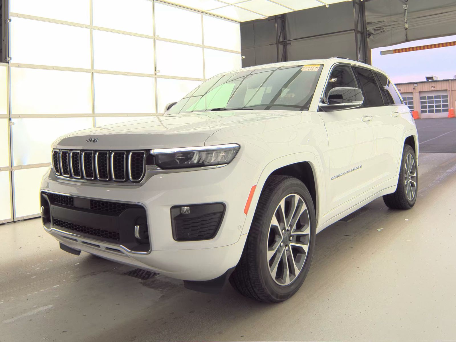 2023 Jeep Grand Cherokee Overland AWD