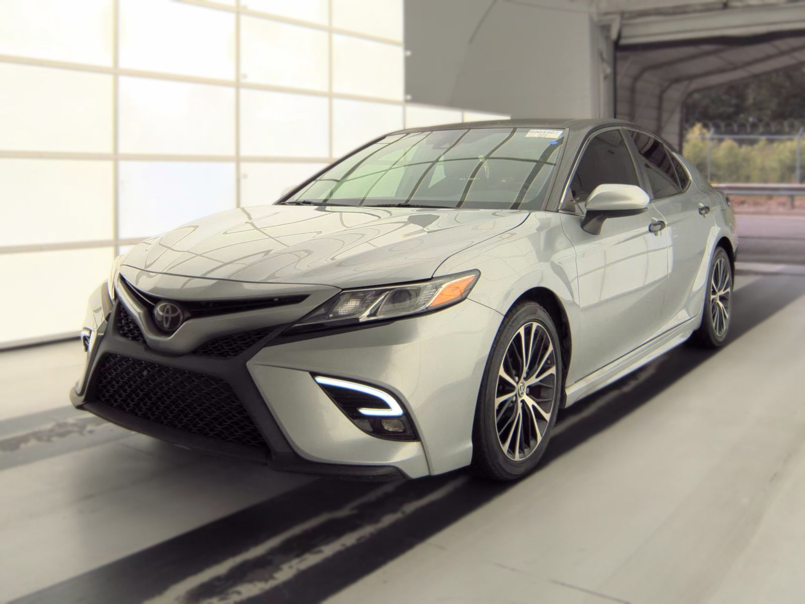 2020 Toyota Camry SE FWD