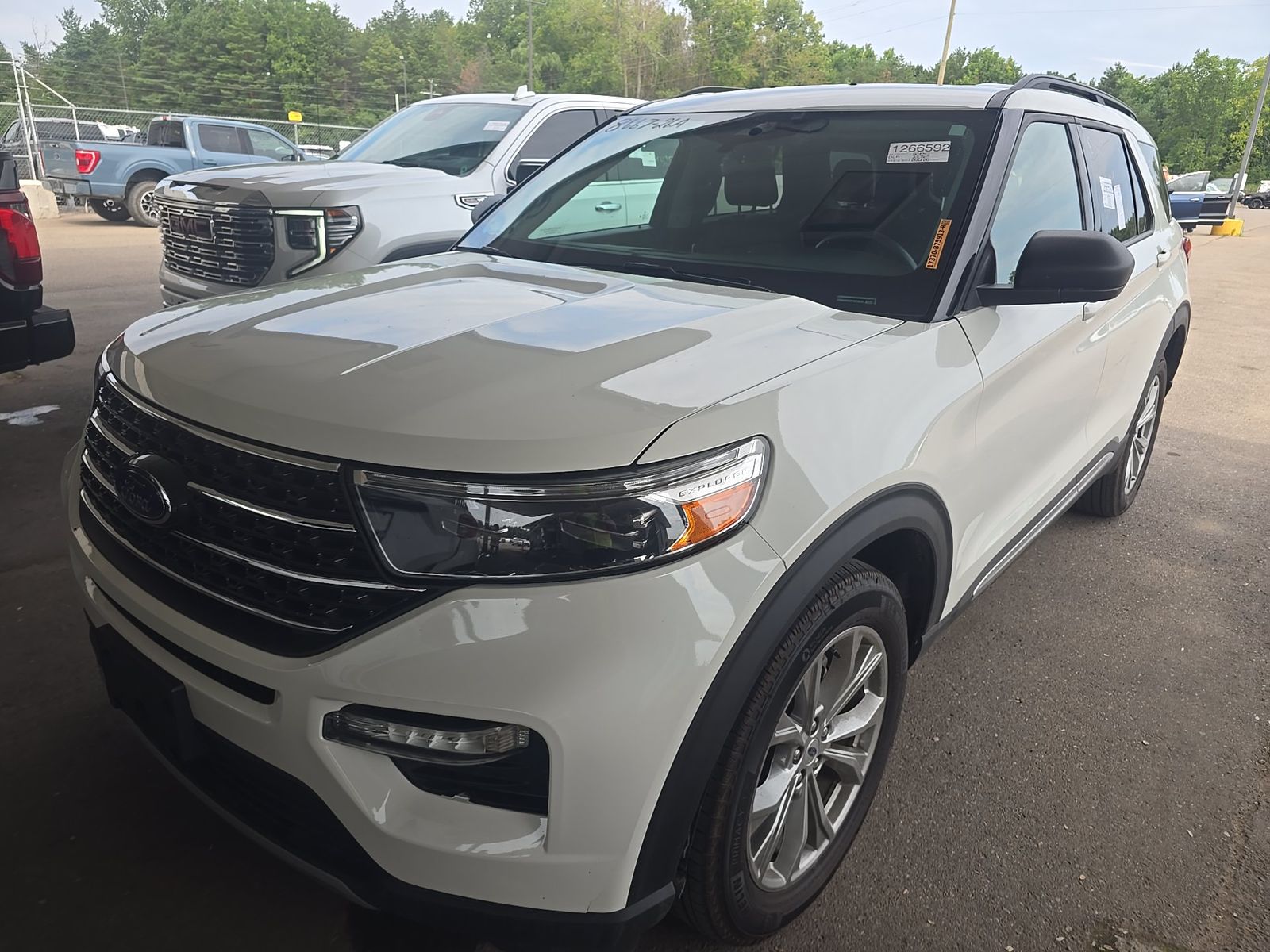 2023 Ford Explorer XLT AWD