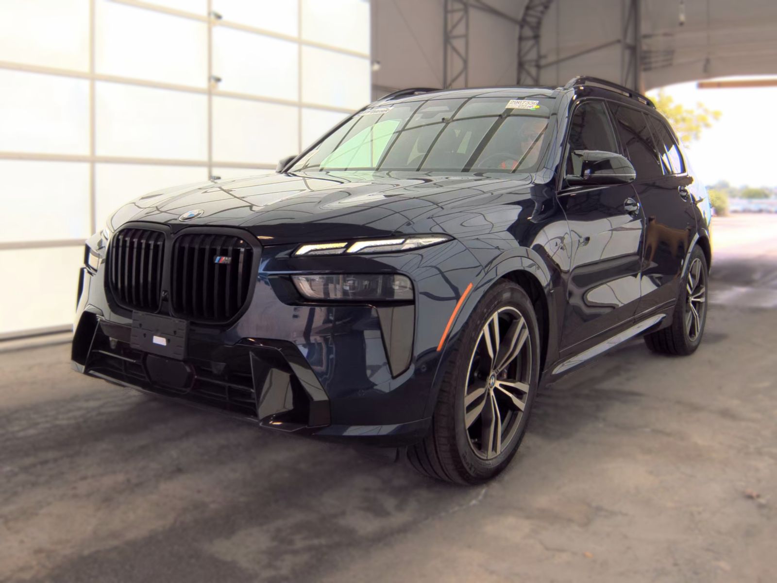 2023 BMW X7 M60i AWD