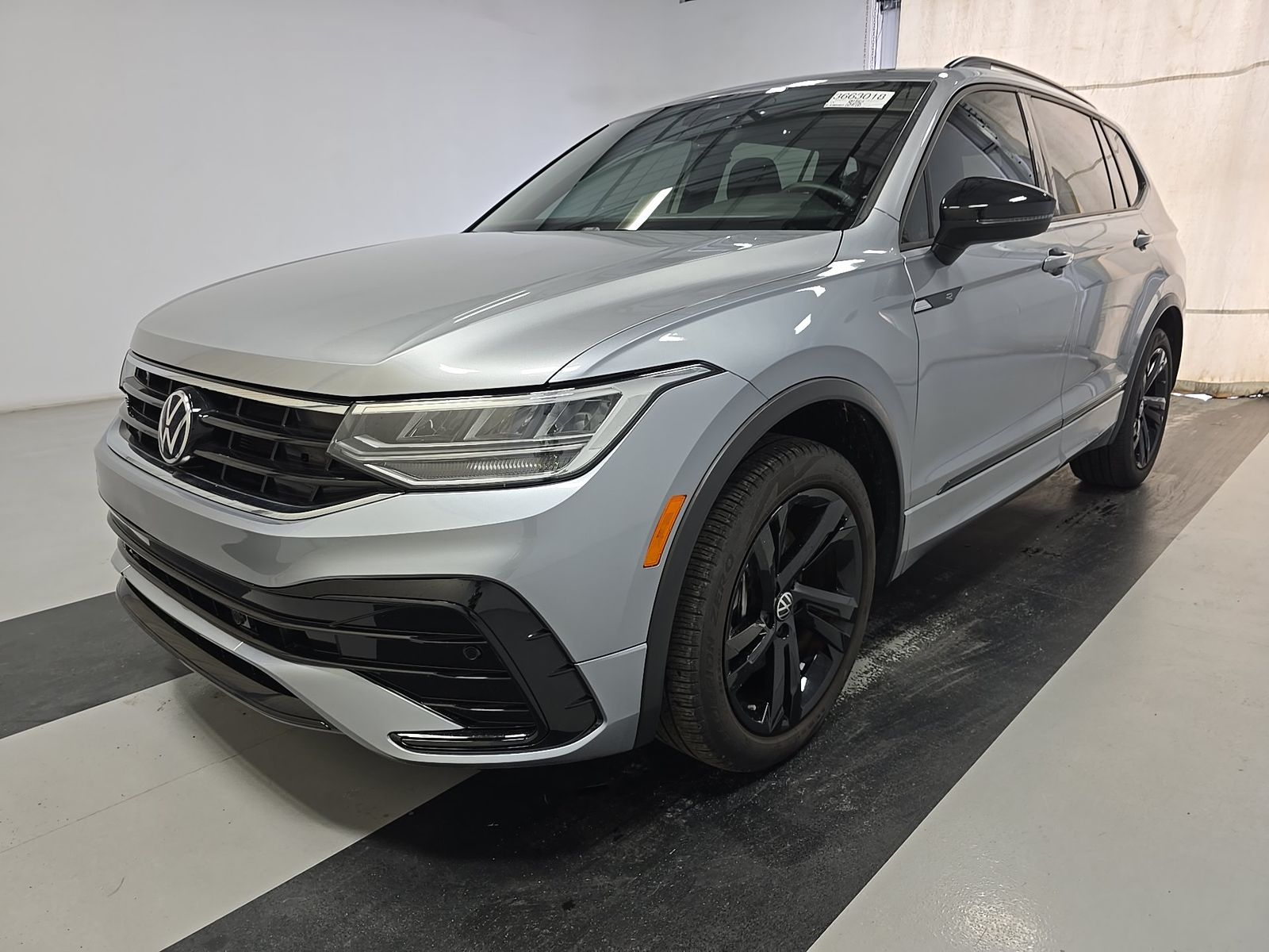 2023 Volkswagen Tiguan 2.0T SE R-Line Black FWD