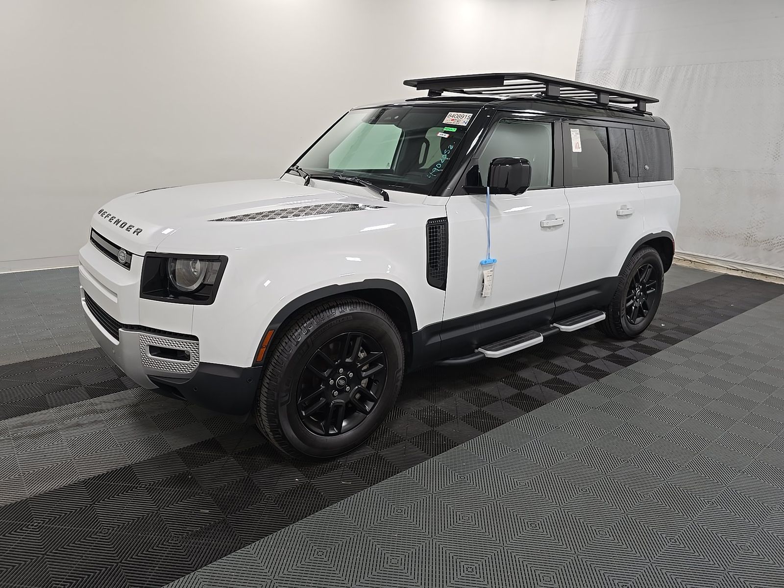 2023 Land Rover Defender 110 SE AWD