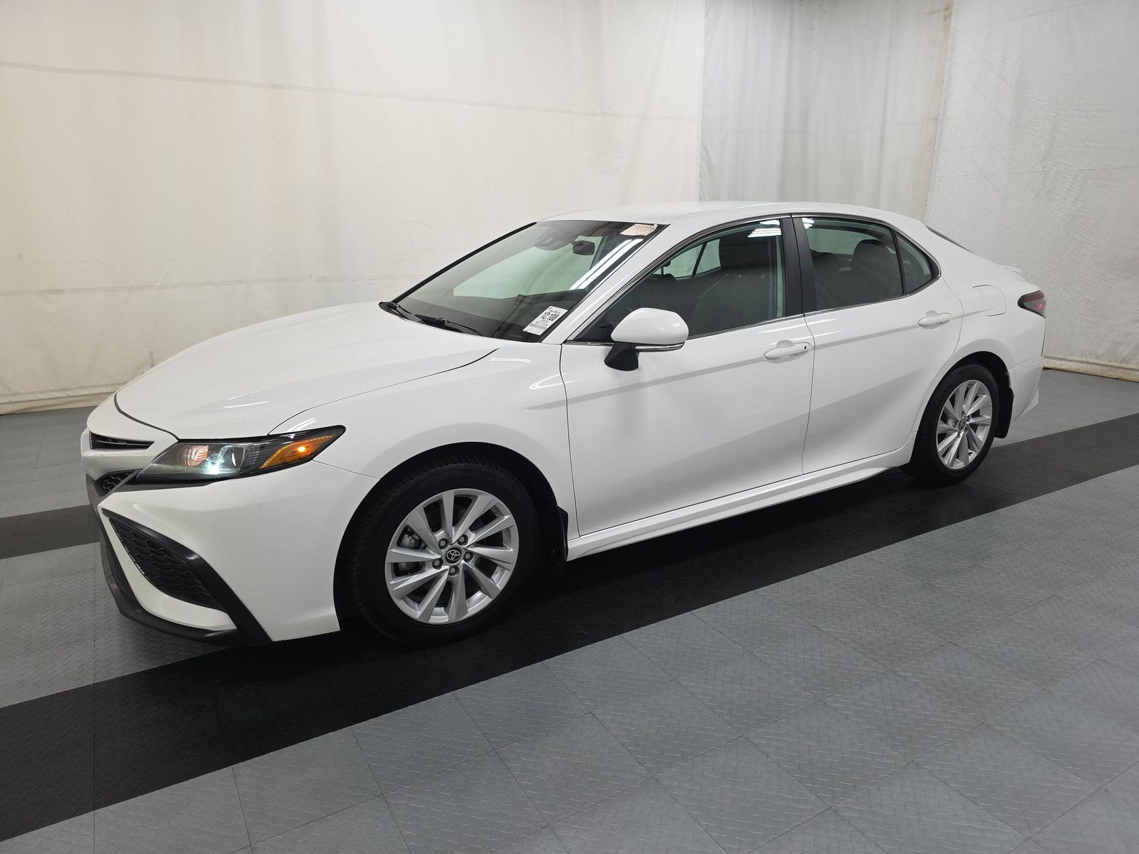 2024 Toyota Camry SE FWD