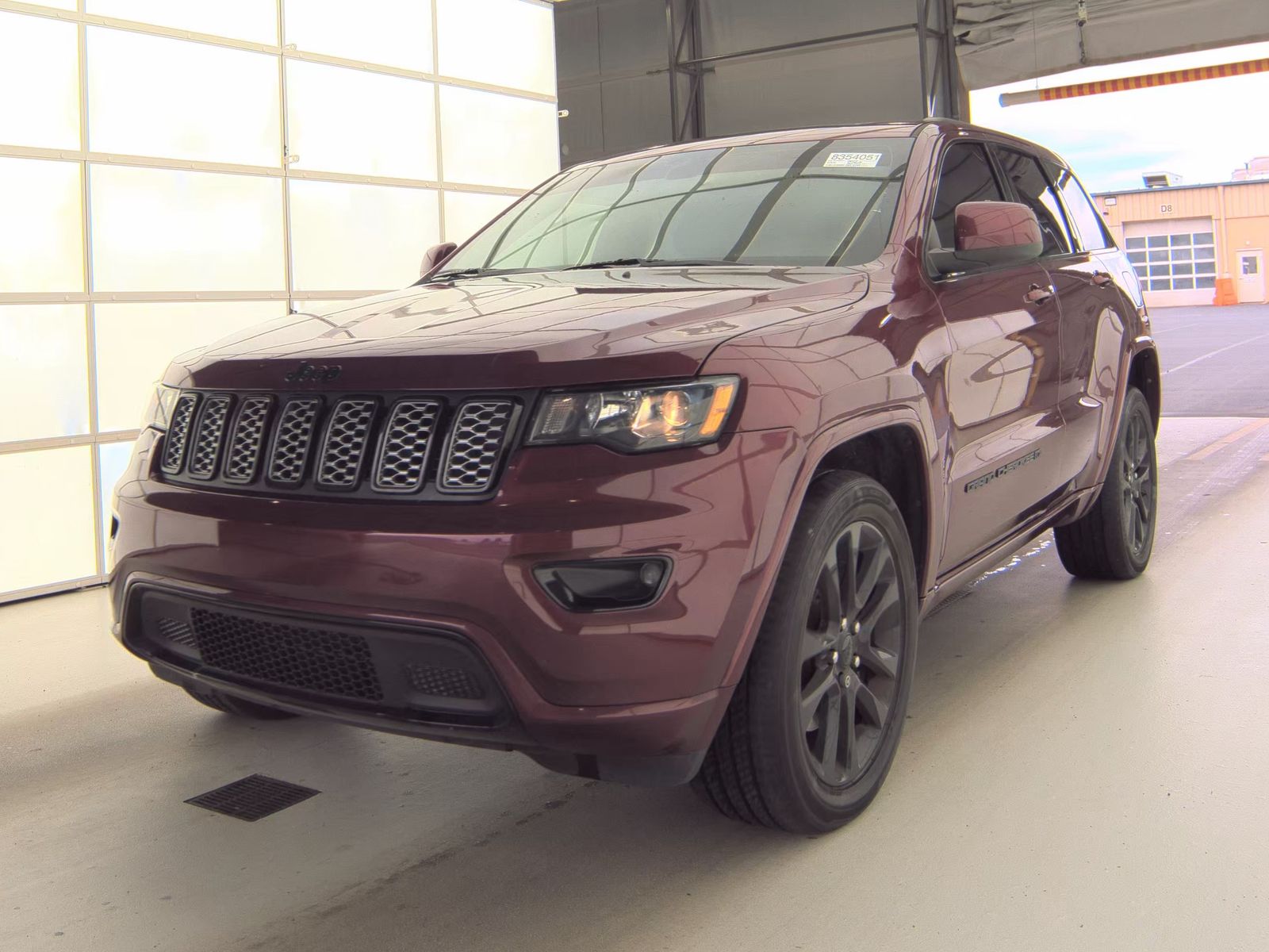 2022 Jeep Grand Cherokee Laredo X AWD
