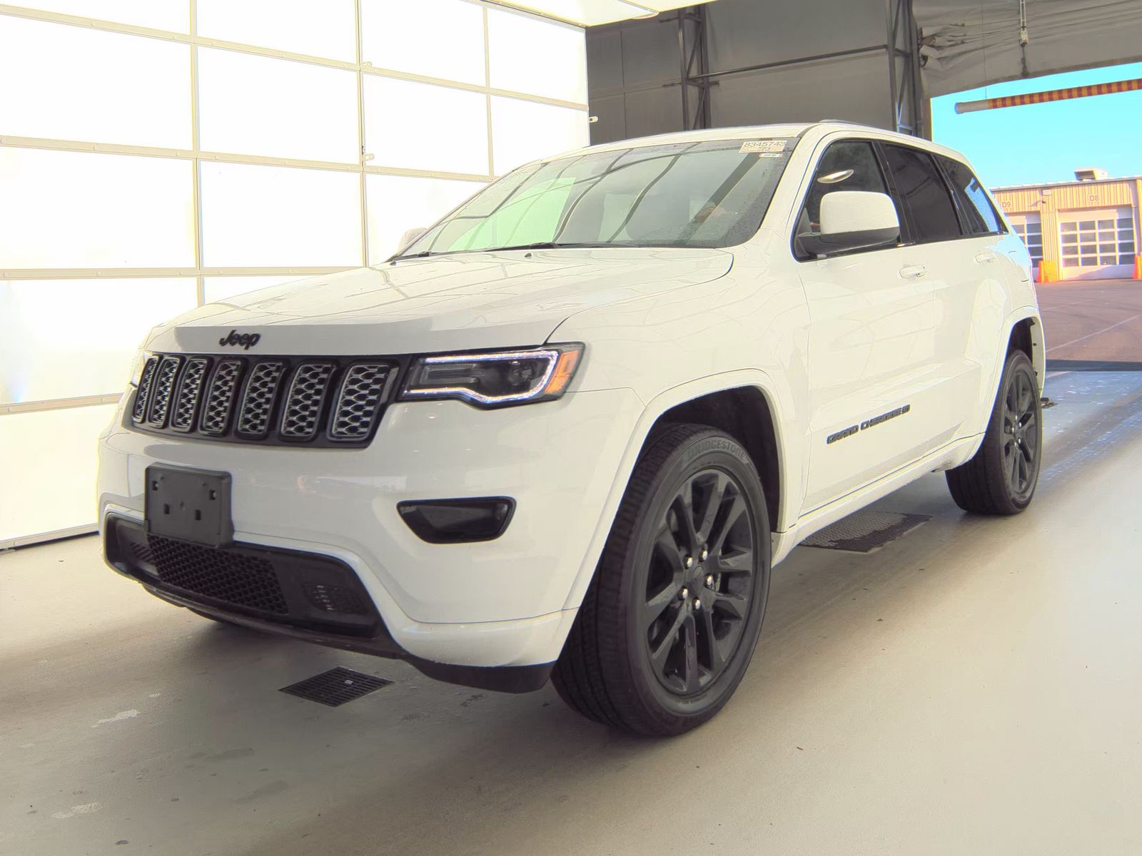 2022 Jeep Grand Cherokee Laredo X AWD