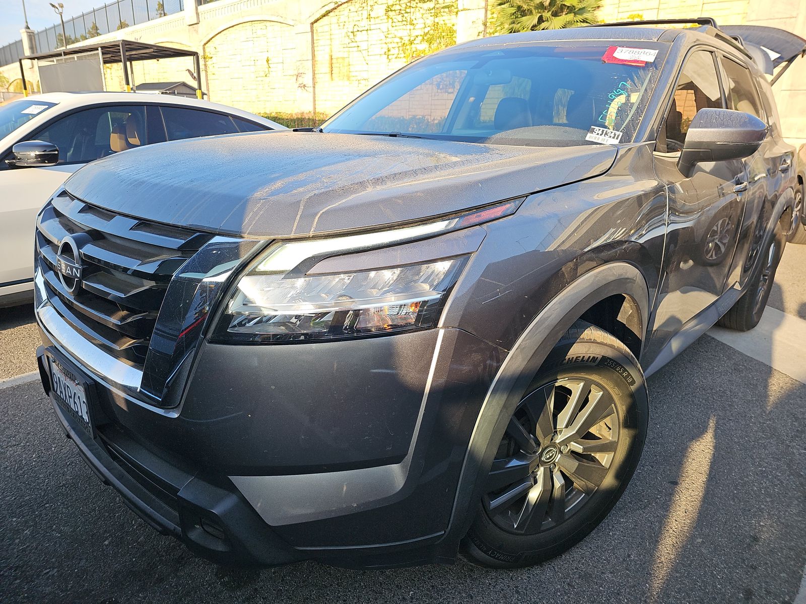 2022 Nissan Pathfinder SV FWD