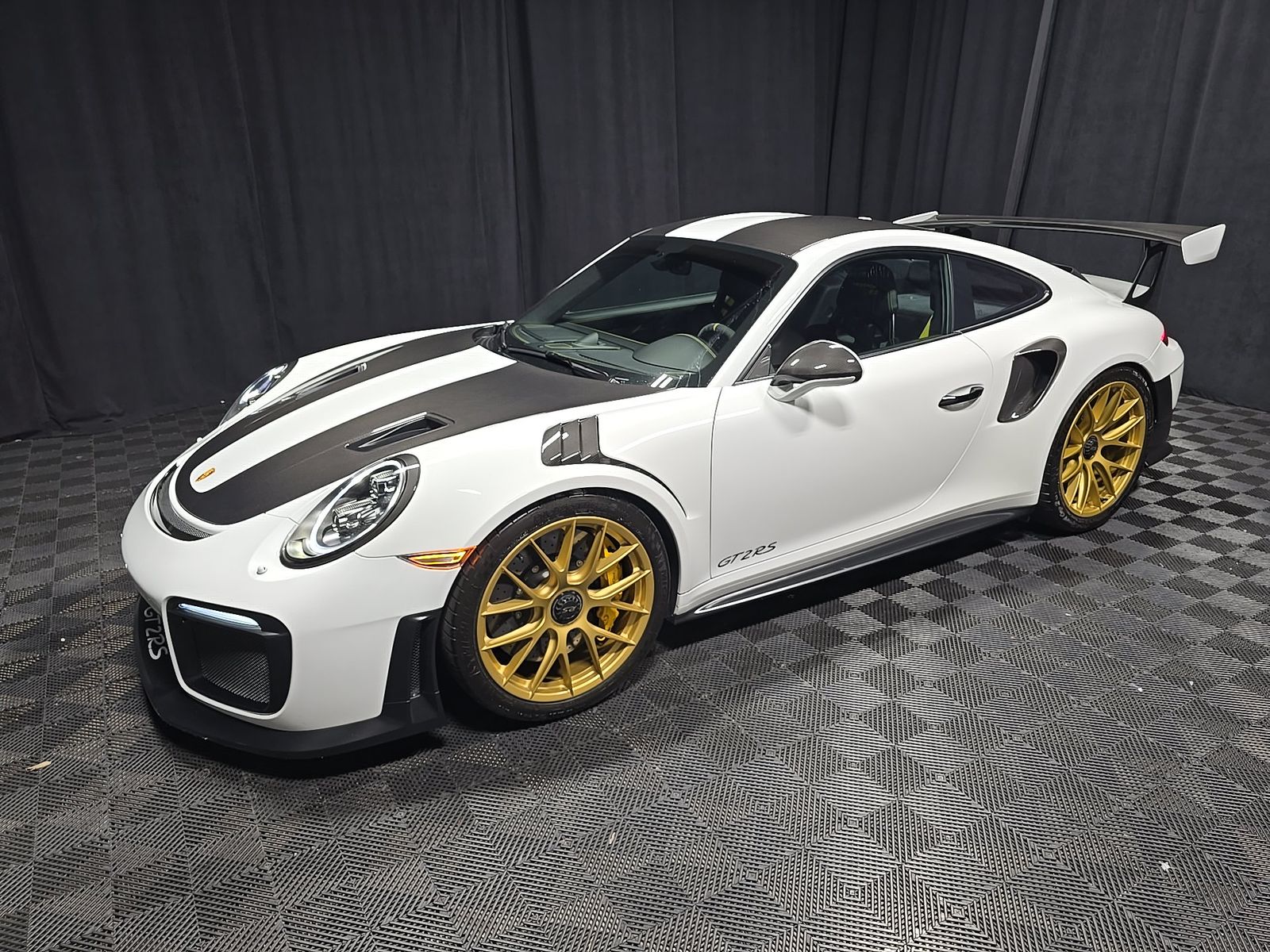2018 Porsche 911 GT2 RS RWD