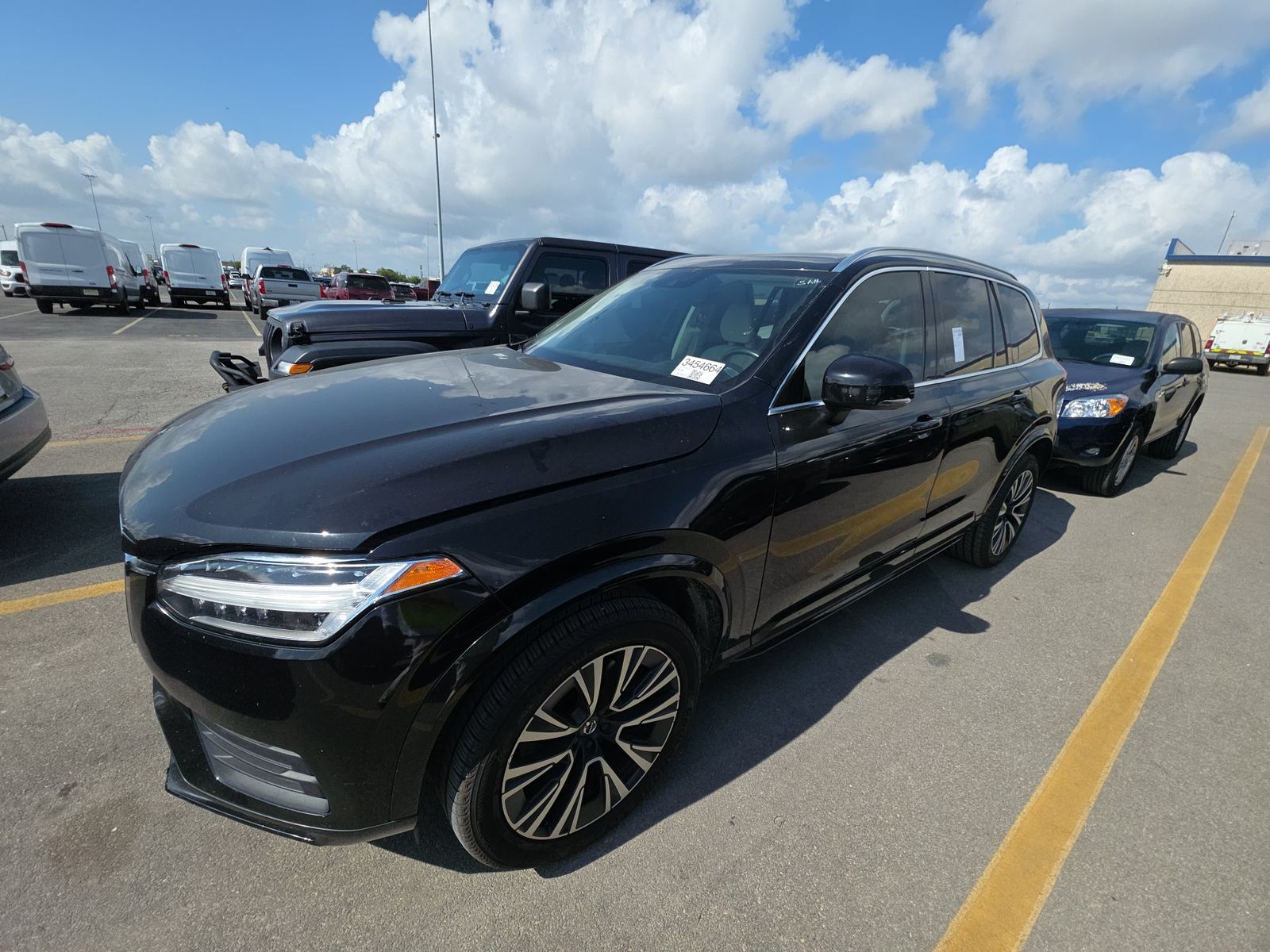2020 Volvo XC90 T6 Momentum AWD
