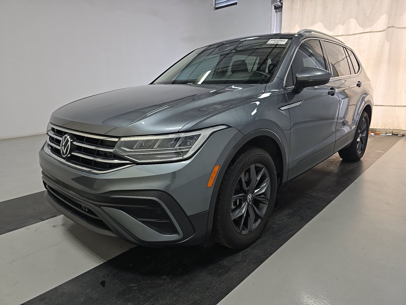 2023 Volkswagen Tiguan 2.0T SE FWD