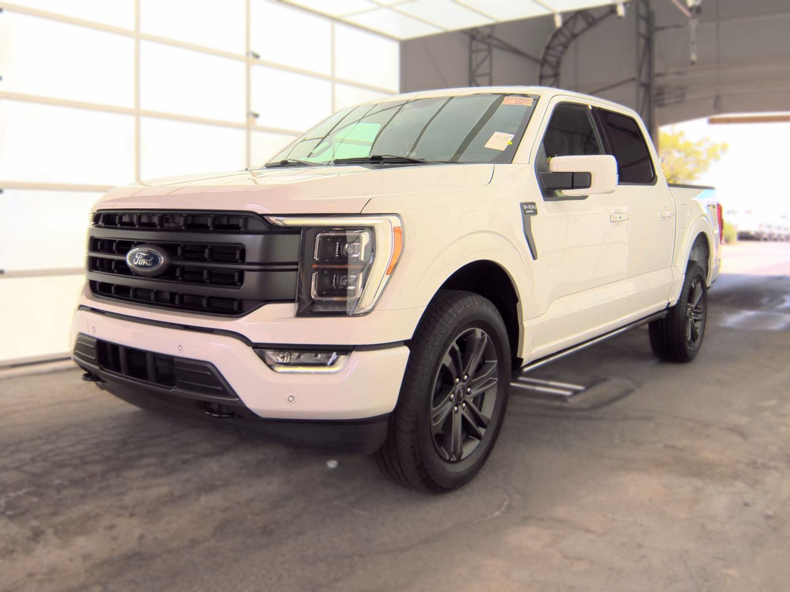 2023 Ford F-150 Lariat AWD