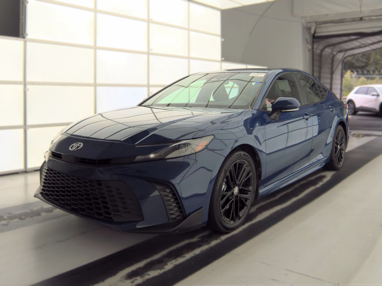 2025 Toyota Camry SE FWD