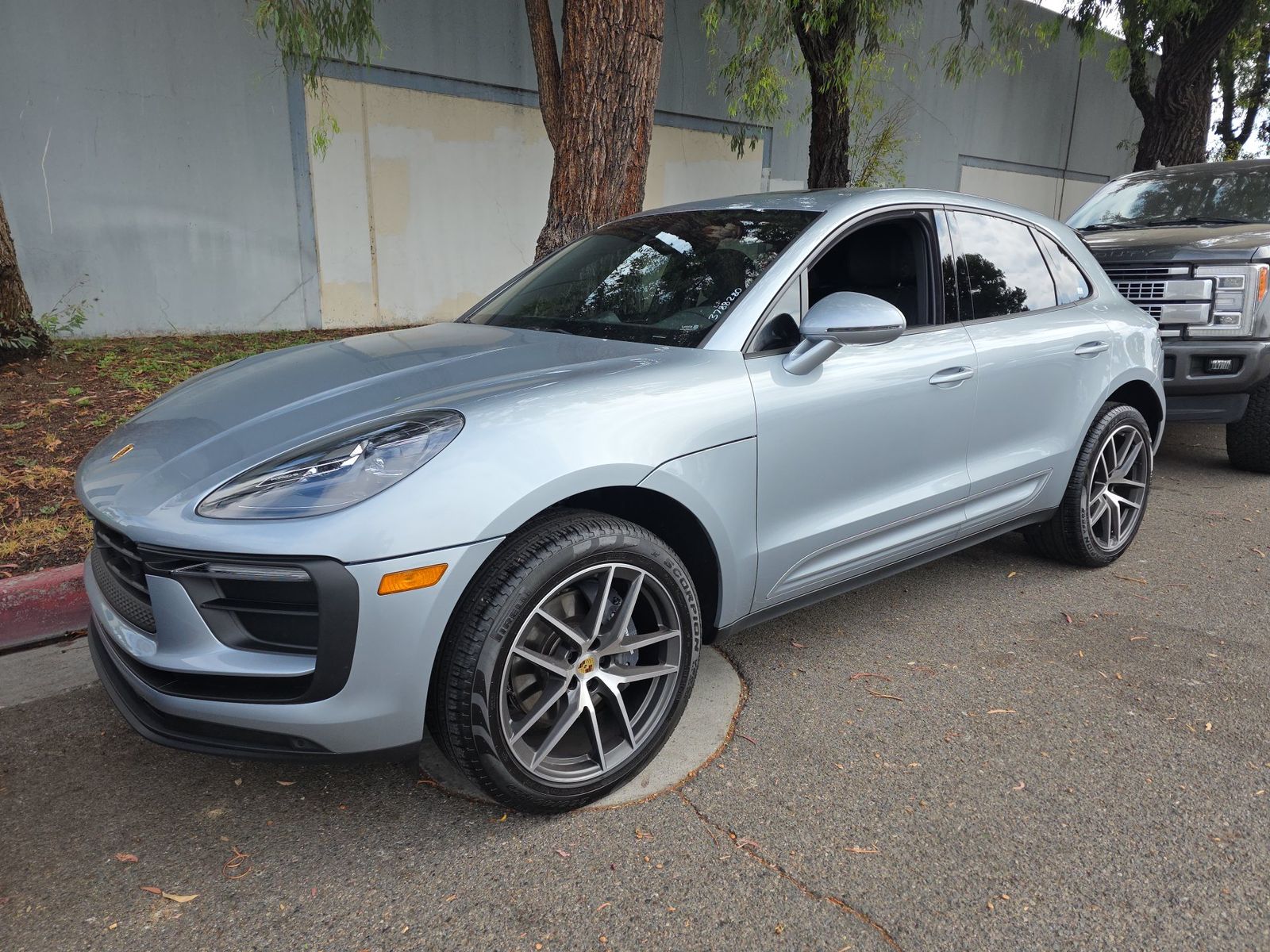 2026 Porsche Macan Base AWD