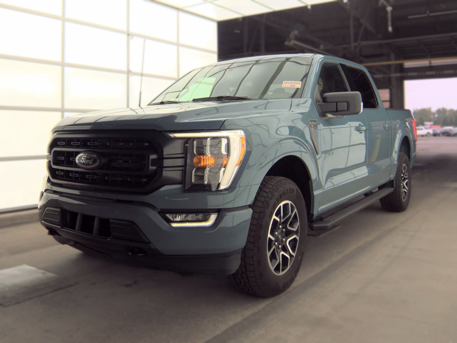 2023 Ford F-150 XLT AWD