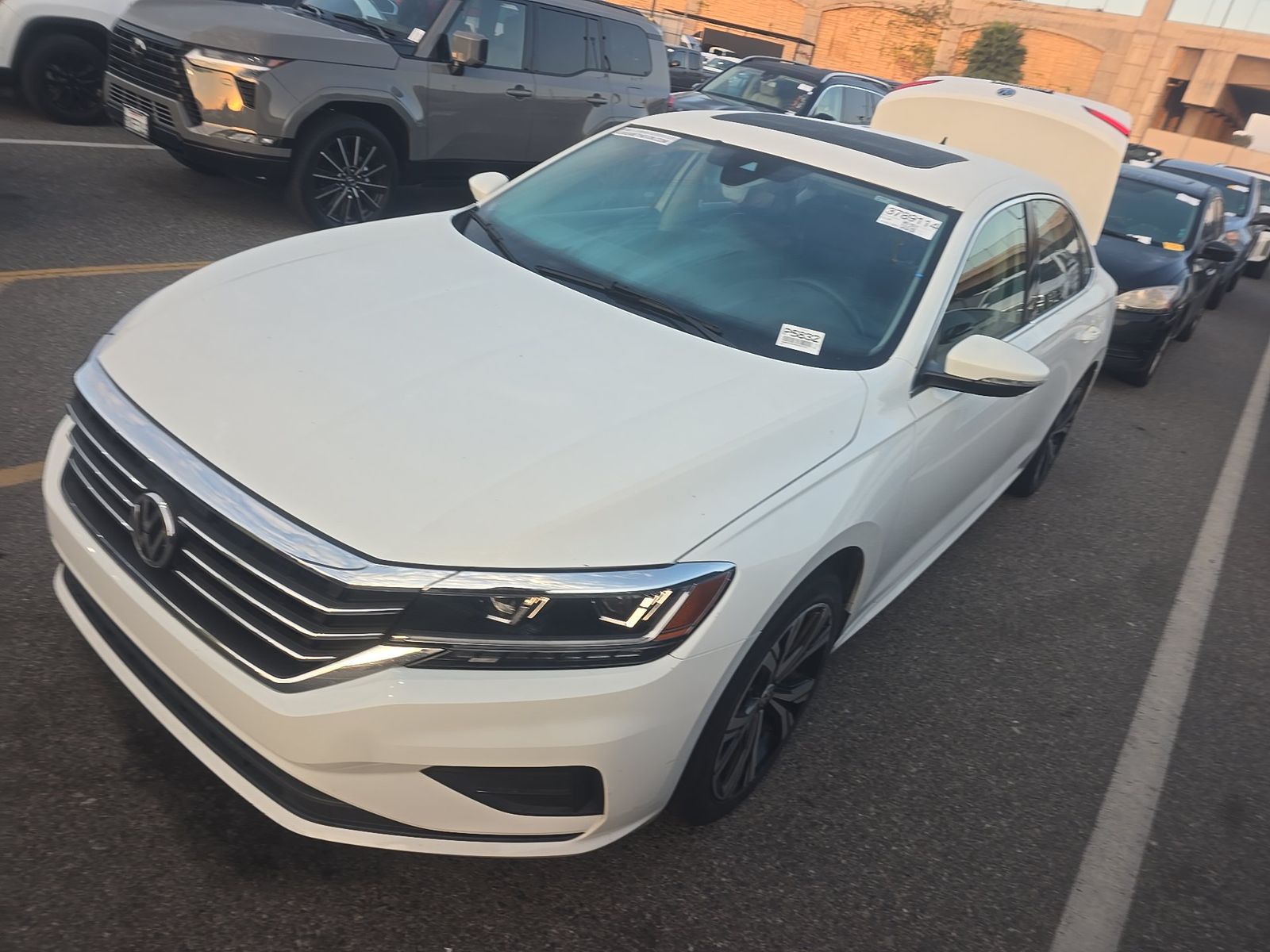 2022 Volkswagen Passat 2.0T SE FWD