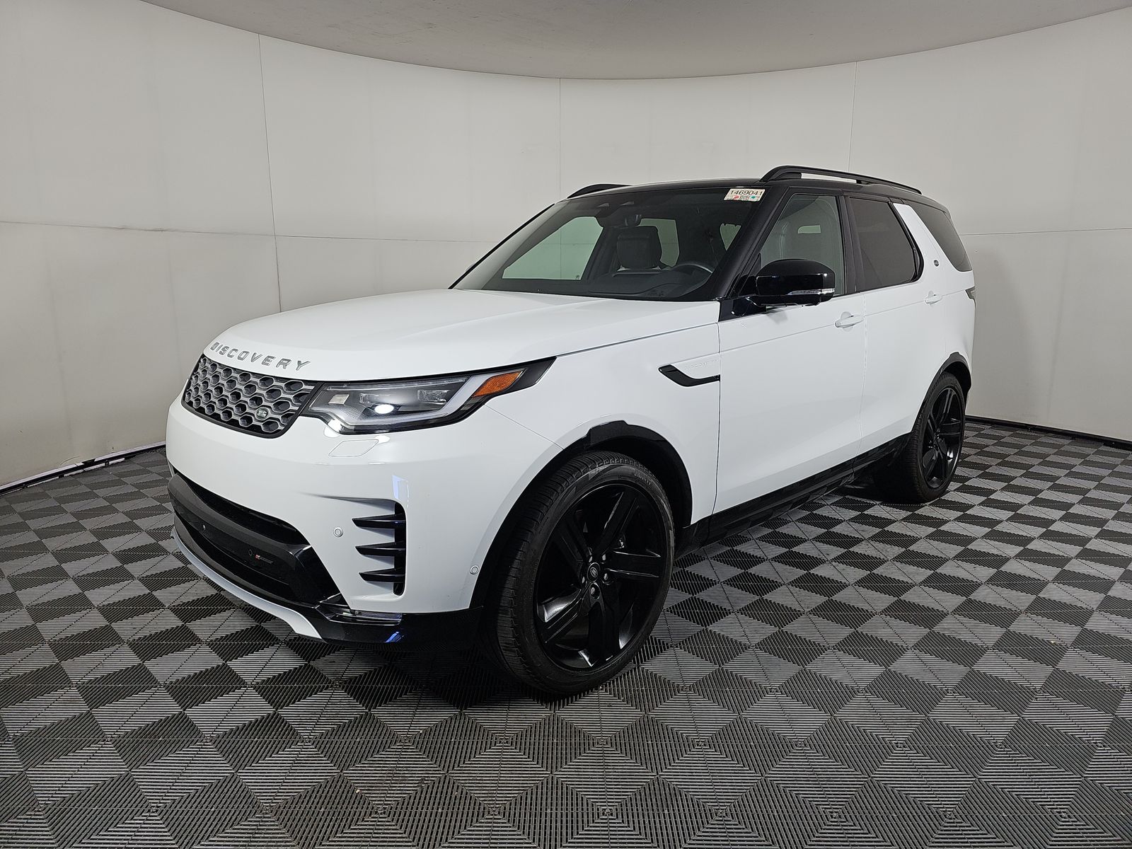 2023 Land Rover Discovery Metropolitan Edition FWD