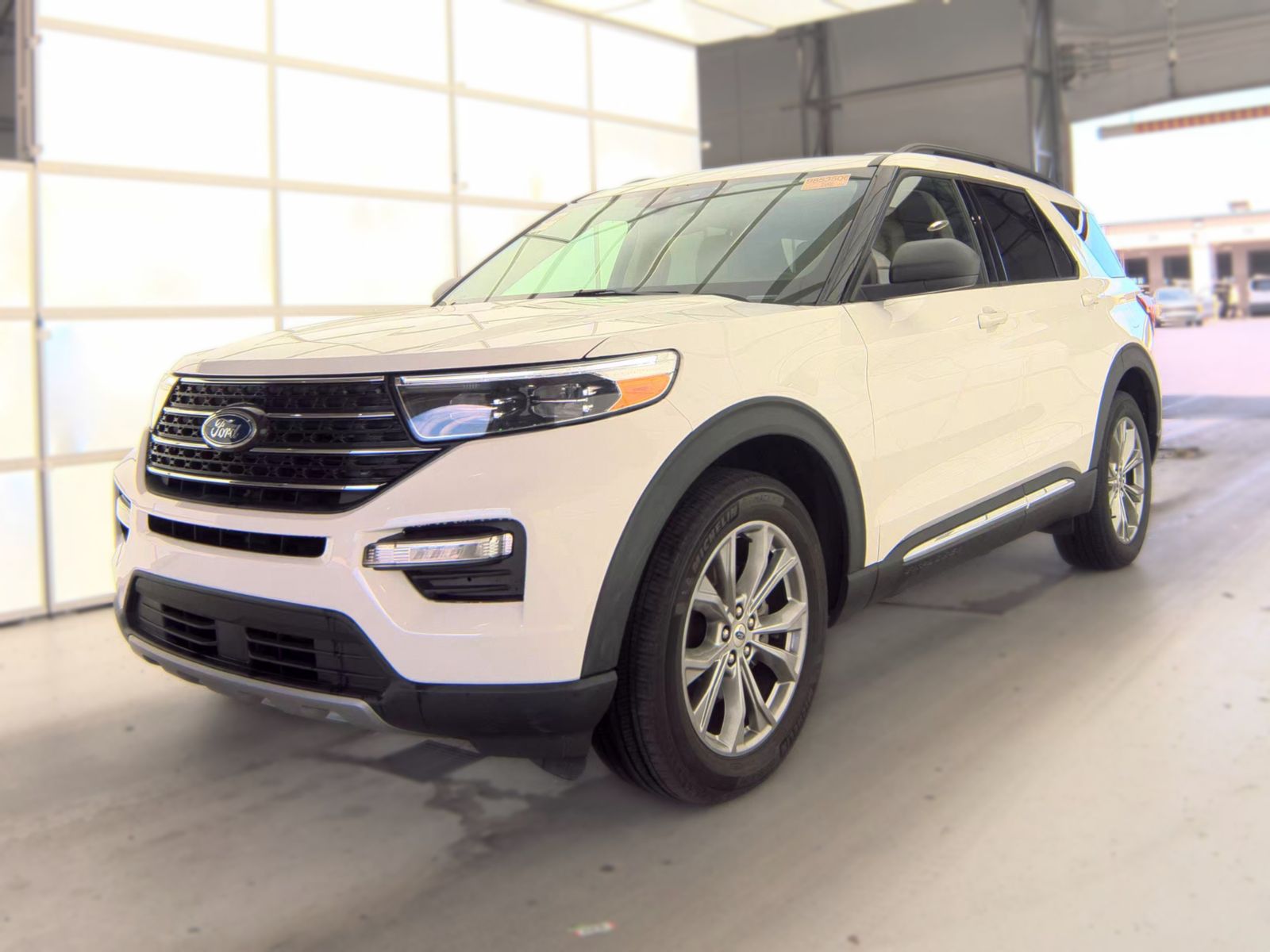 2023 Ford Explorer XLT AWD